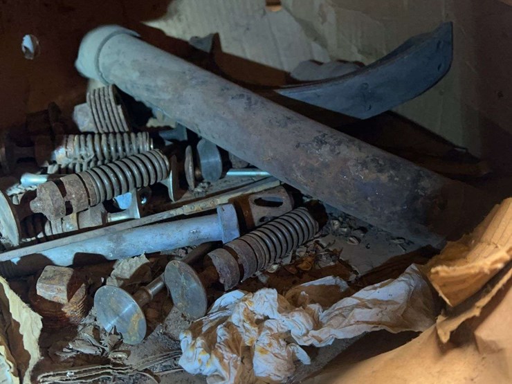 pallet-rack,-shelf-and-contents-image-19