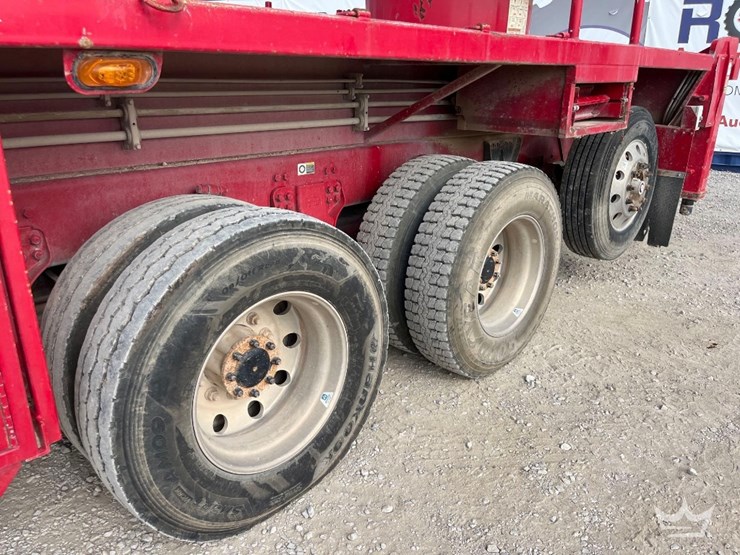 2015-kenworth-t880-image-35