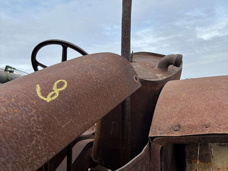 mccormick-deering-wk-40-parts-tractor-image-48