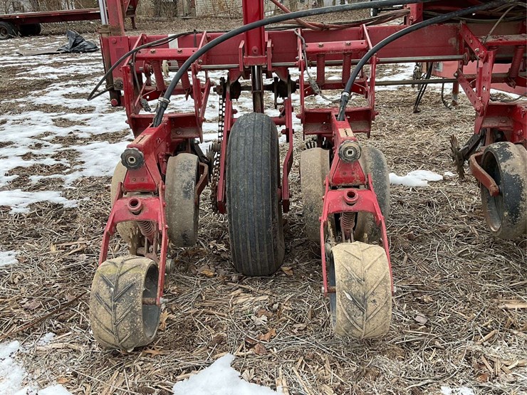 case-ih-cyclo-air-6-row-planter-image-12