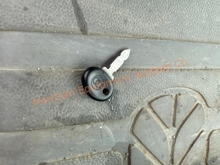 new-holland-tn95fa-image-43