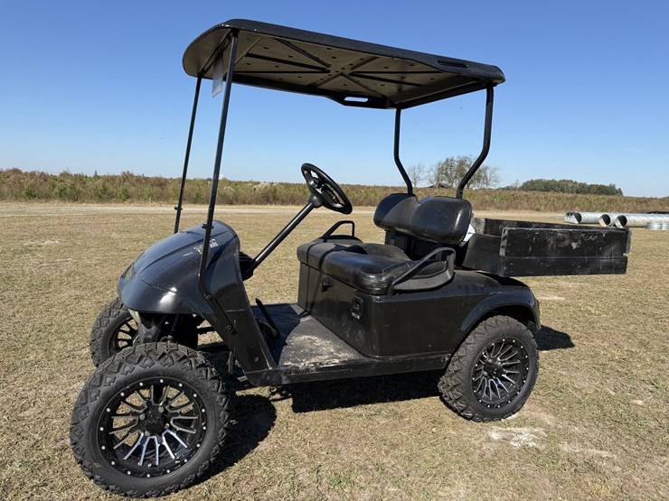 ez-go-electric-golf-cart-image-1
