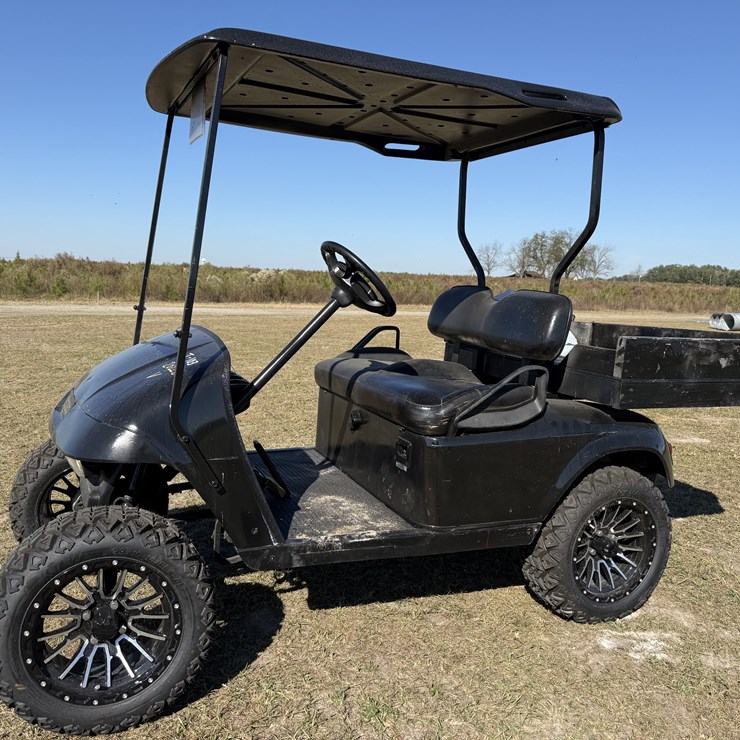 EZ-GO Electric Golf Cart