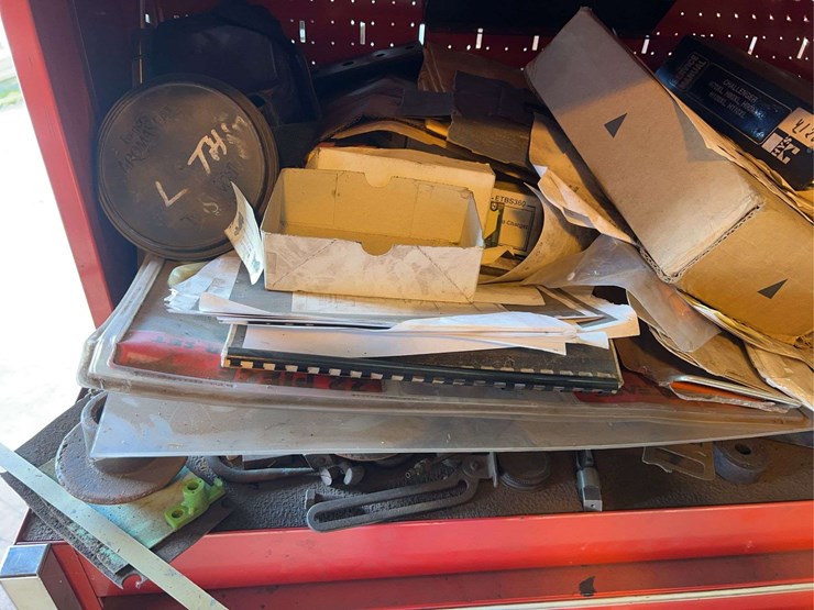 snap-on-toolbox-with-tools-image-11