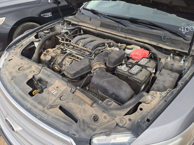 2014-ford-taurus-se-sedan-4d-image-18