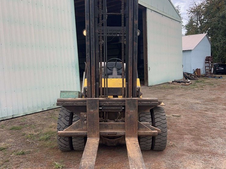 hyster-model-80-all-terrain-forklift-image-2