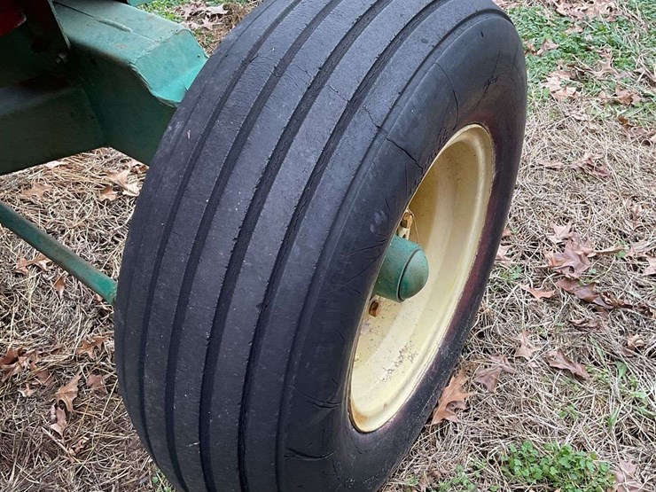 gravity-flow-wagon-image-13