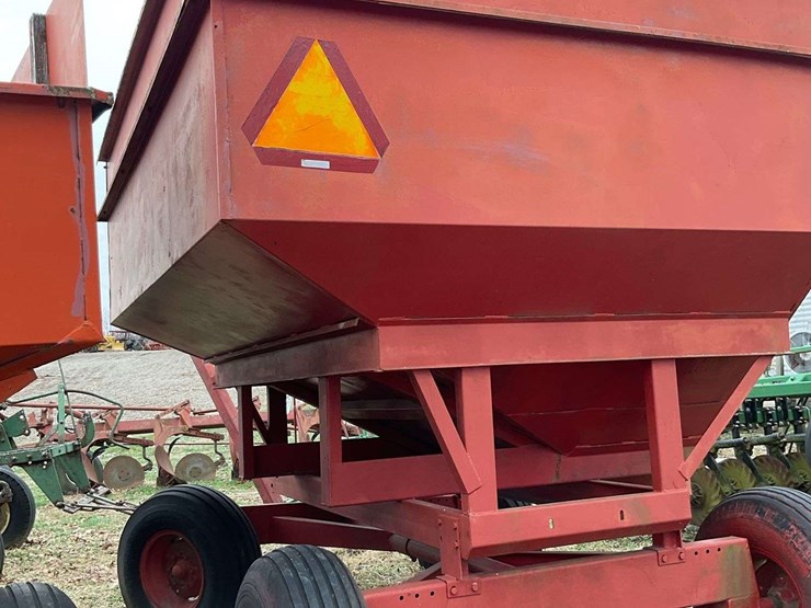 gravity-flow-wagon-image-3