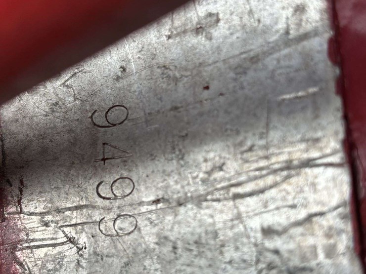 farmall-560-wide-front-(puller?)-image-34