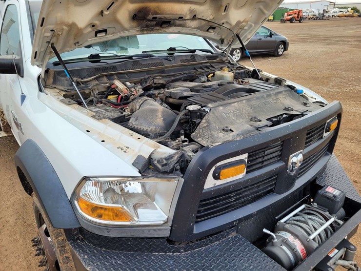 2012-ram-5500-chassis-regular-cab-2d-bucket-truck-image-15