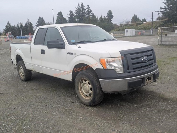 2010-ford-f150-xl-image-2