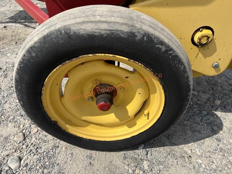 new-holland-69-image-9