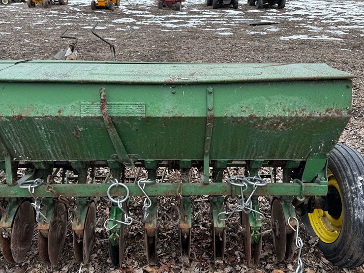 vintage-10'-grain-drill-on-rubber-image-13