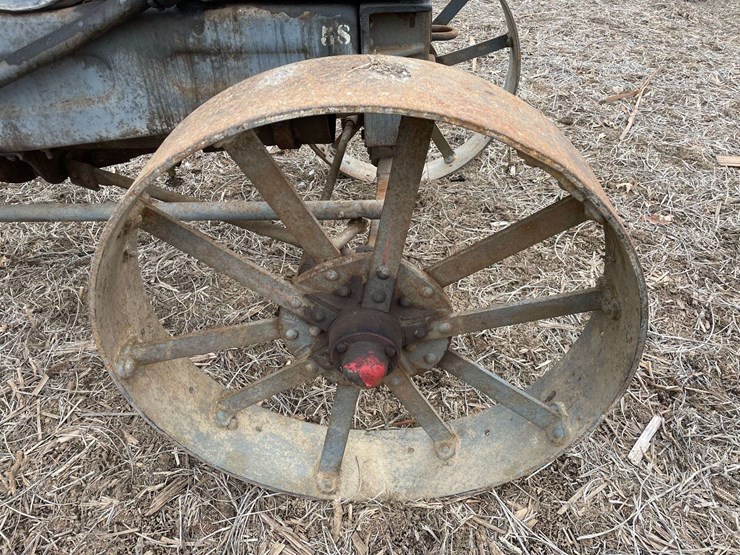 rumley-25-40-wide-front-on-steel-image-17