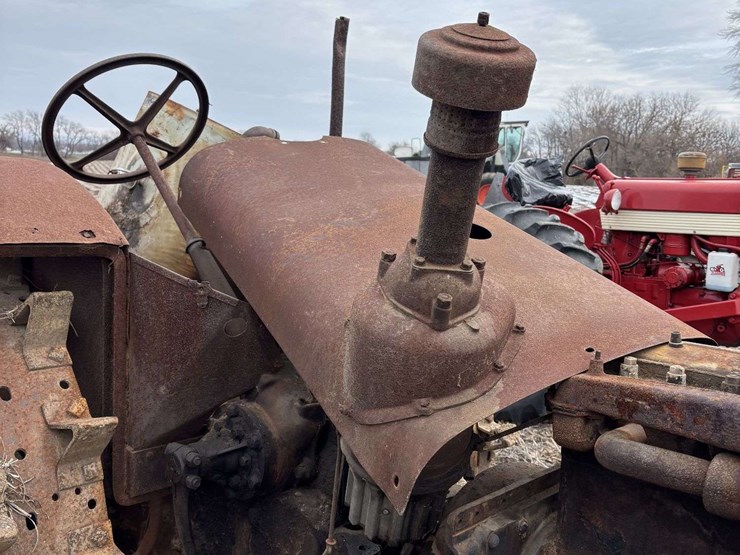 mccormick-deering-wk-40-parts-tractor-image-34