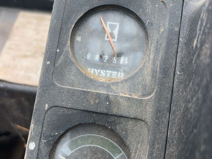 hyster-model-80-all-terrain-forklift-image-16