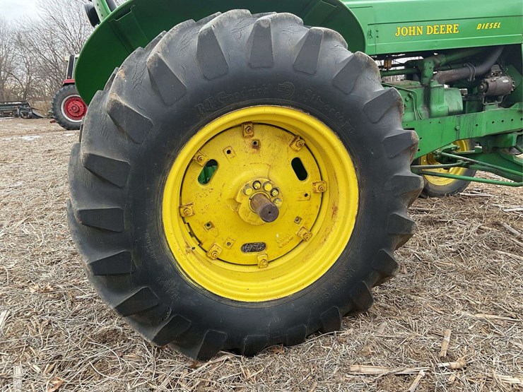 john-deere-70-image-23