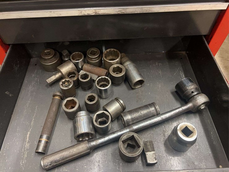 craftsman-toolbox-with-contents-image-23