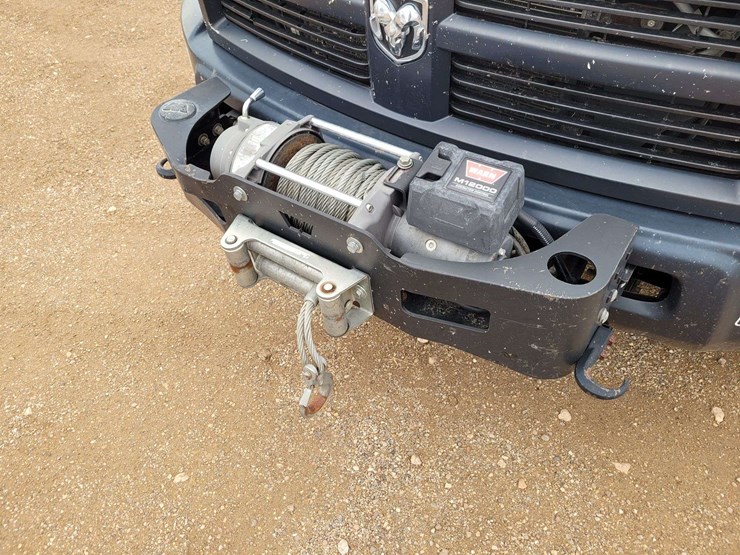 2012-ram-5500-chassis-regular-cab-2d-bucket-truck-image-2