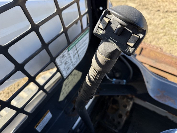 2014-bobcat-t650-image-10