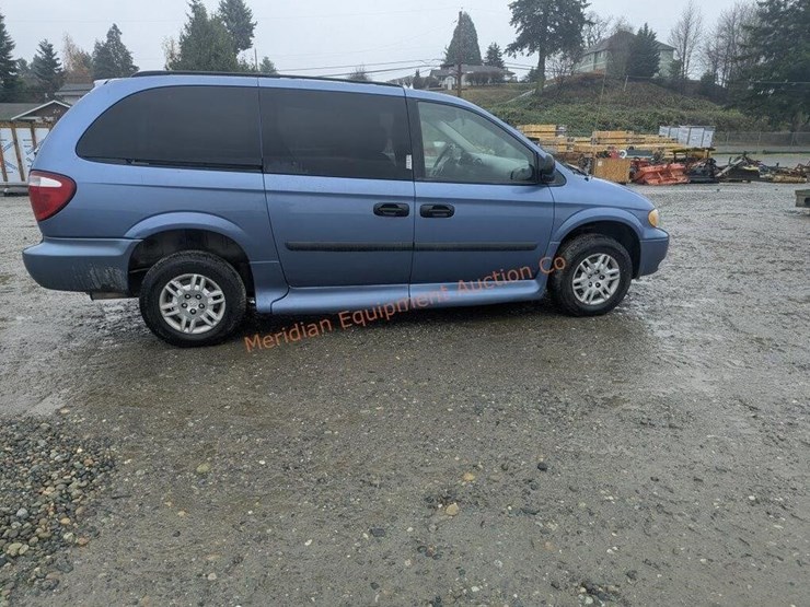 2007-dodge-grand-caravan-image-3