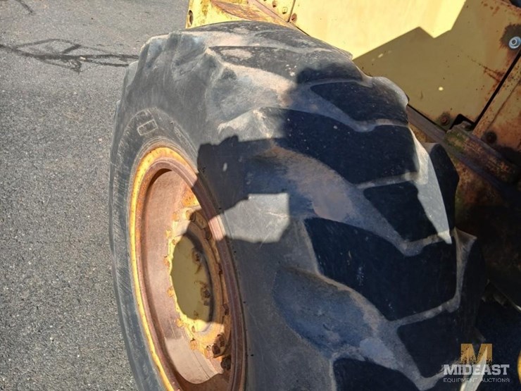 1983-caterpillar-920-image-11