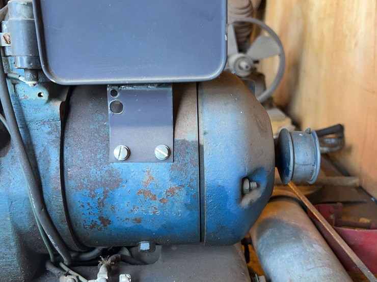 engines,-oil-jugs,-and-rope-image-18