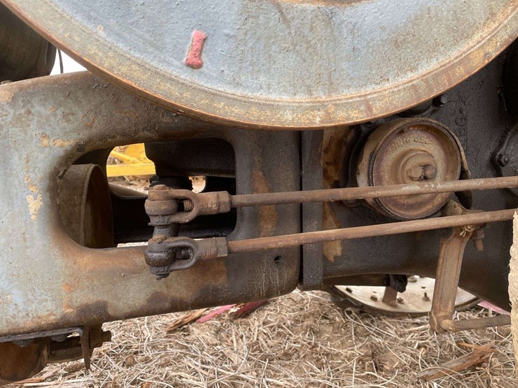 rumley-25-40-wide-front-on-steel-image-20