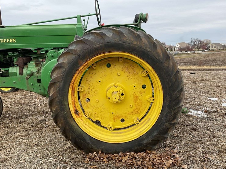 john-deere-70-image-23