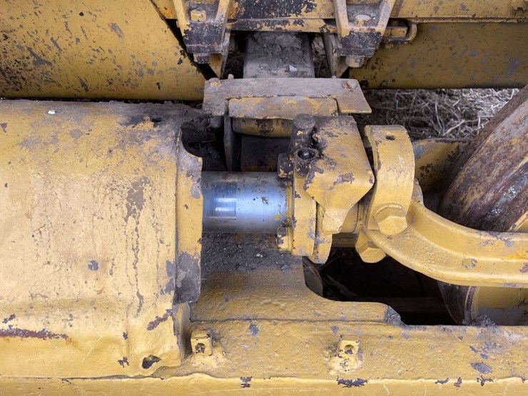 caterpillar-d4d-image-14