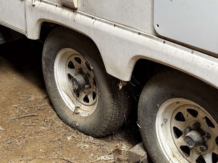 coachmen-catalina-lite-hw-22'-travel-trailer-image-6