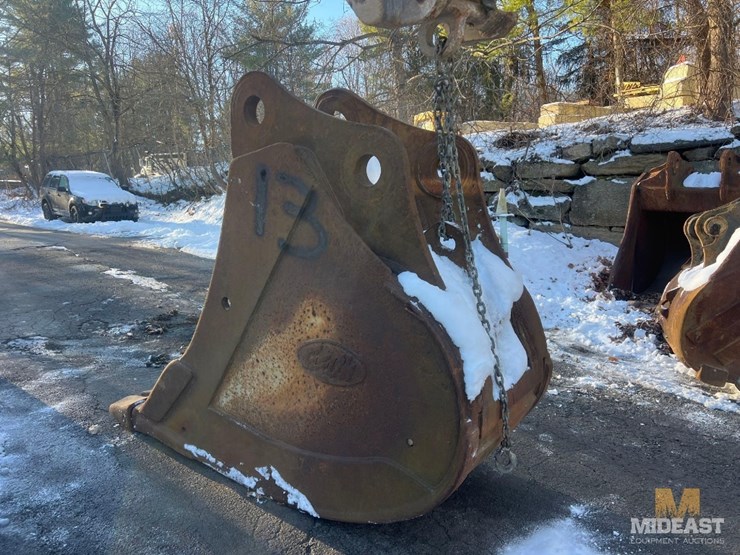 36-670-digging-bucket-image-3