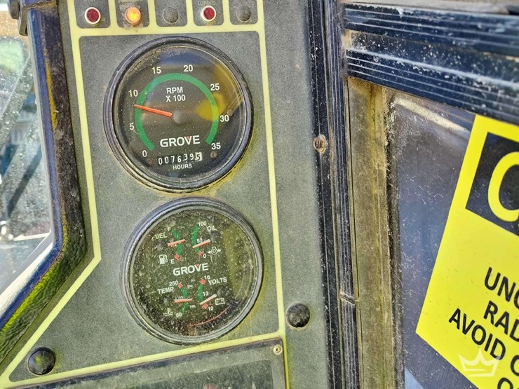 2014-grove-tms700e-image-24