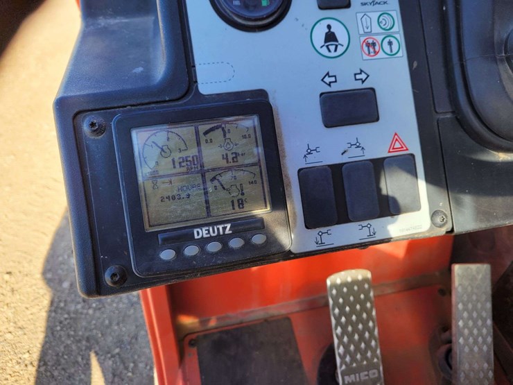 skyjack-sj643th-image-19