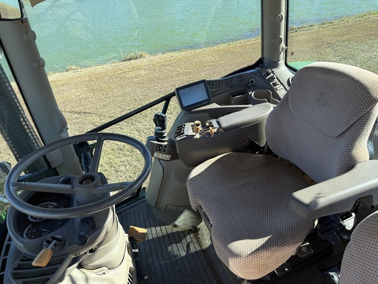 john-deere-6125r-image-5