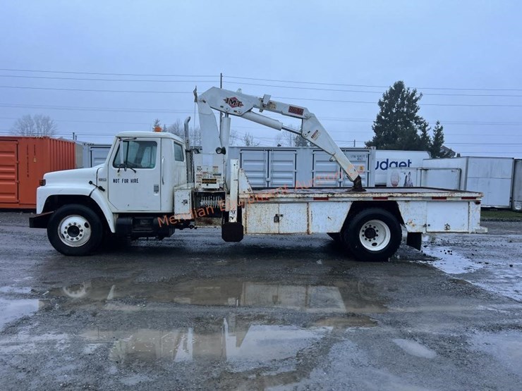 1988-international-s1700-image-3