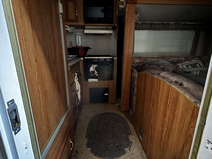 coachmen-catalina-lite-hw-22'-travel-trailer-image-19