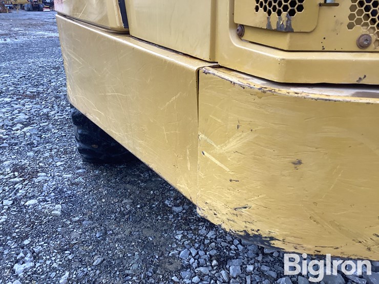 2017-caterpillar-745c-image-13