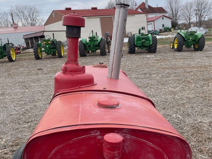 mccormick-deering-wk-40-wide-front-on-rubber-image-46