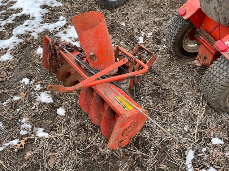 case-222-78-lawn-and-garden-tractor-w/-mower-deck-and-snow-blower-image-44