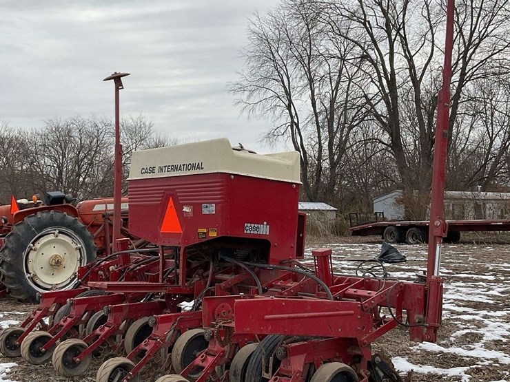 case-ih-cyclo-air-6-row-planter-image-55