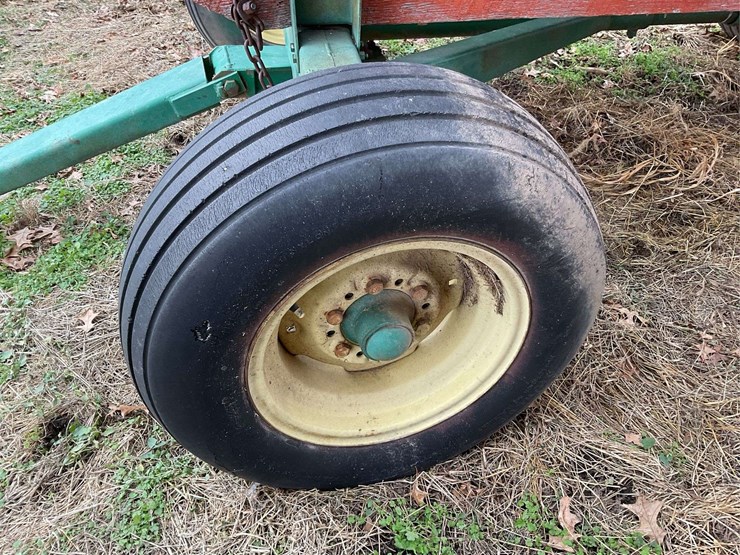 gravity-flow-wagon-image-19