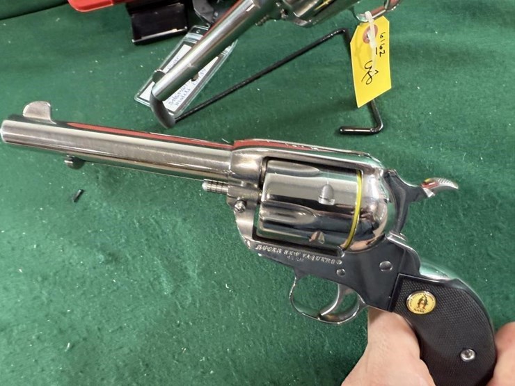set-of-ruger-sass-new-vaquero-45colt-revolvers-image-7