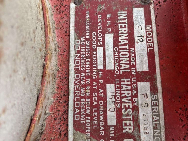 farmall-f-12-single-front-on-rubber-with-cast-steel-rim-and-rear-steel-image-55