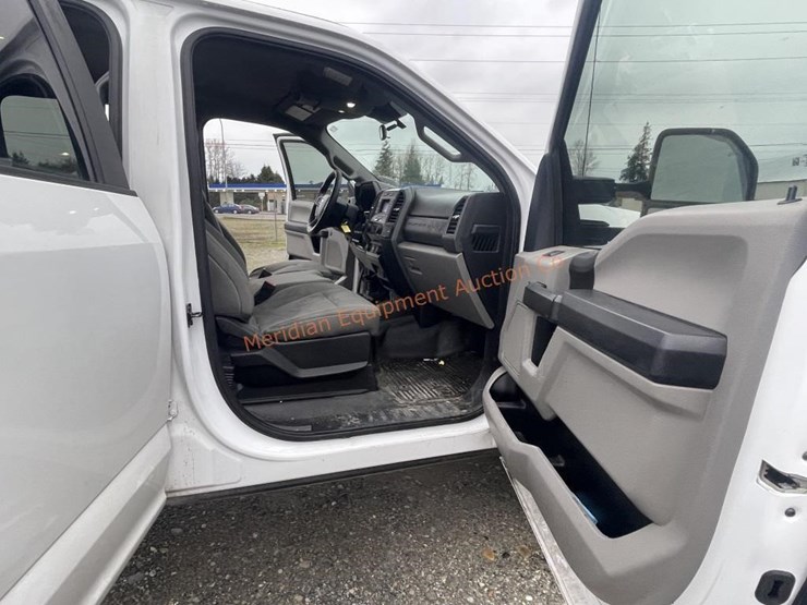 2021-ford-f350-xl-image-21