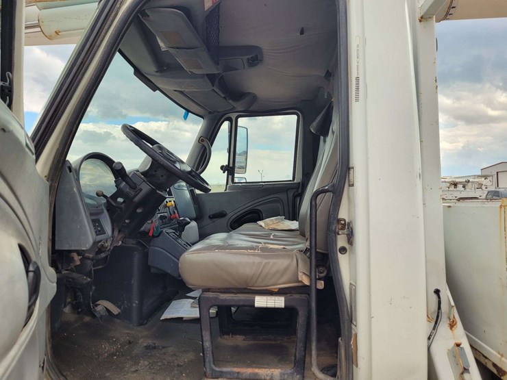 2004-international-7300-image-12