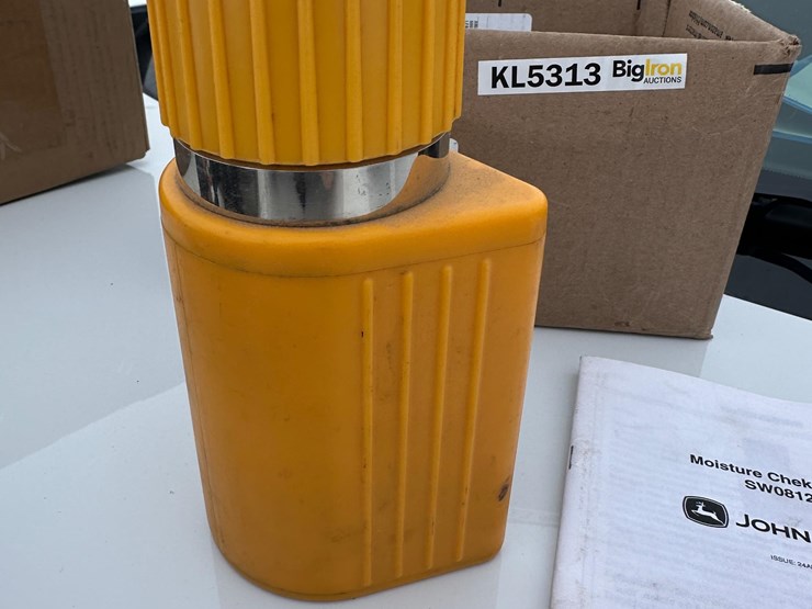 john-deere-moisture-check-plus-moisture-tester-image-3