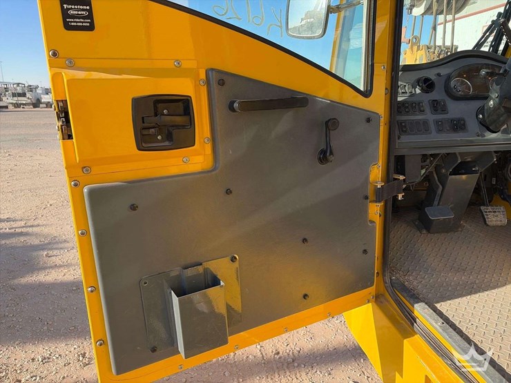 2019-grove-tms-9000-2-115-ton-hydraulic-truck-crane-image-13
