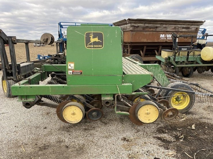 john-deere-750-image-3