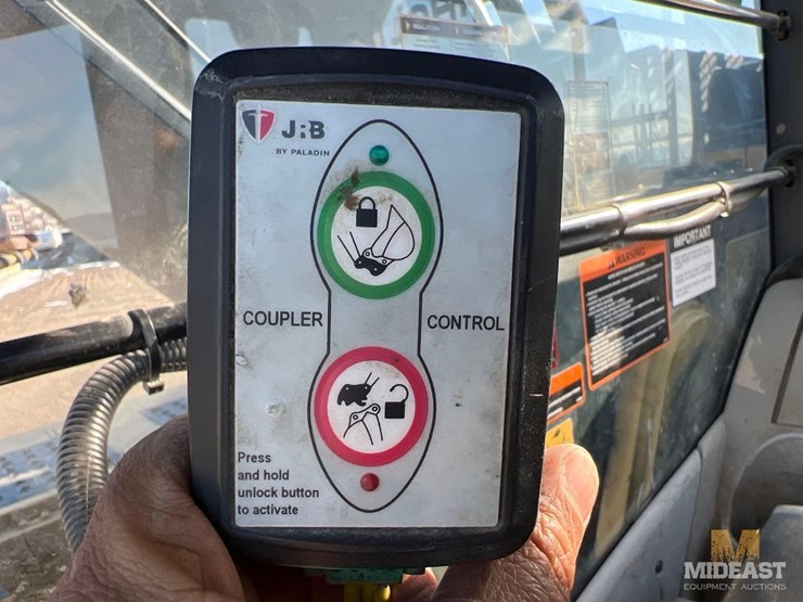 deere-470g-lc-image-48